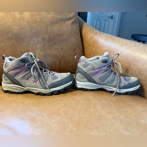 Size 8 Columbia Hiking Boots with pink details